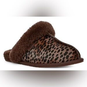Brand New w/ Box Ugg animal print slides